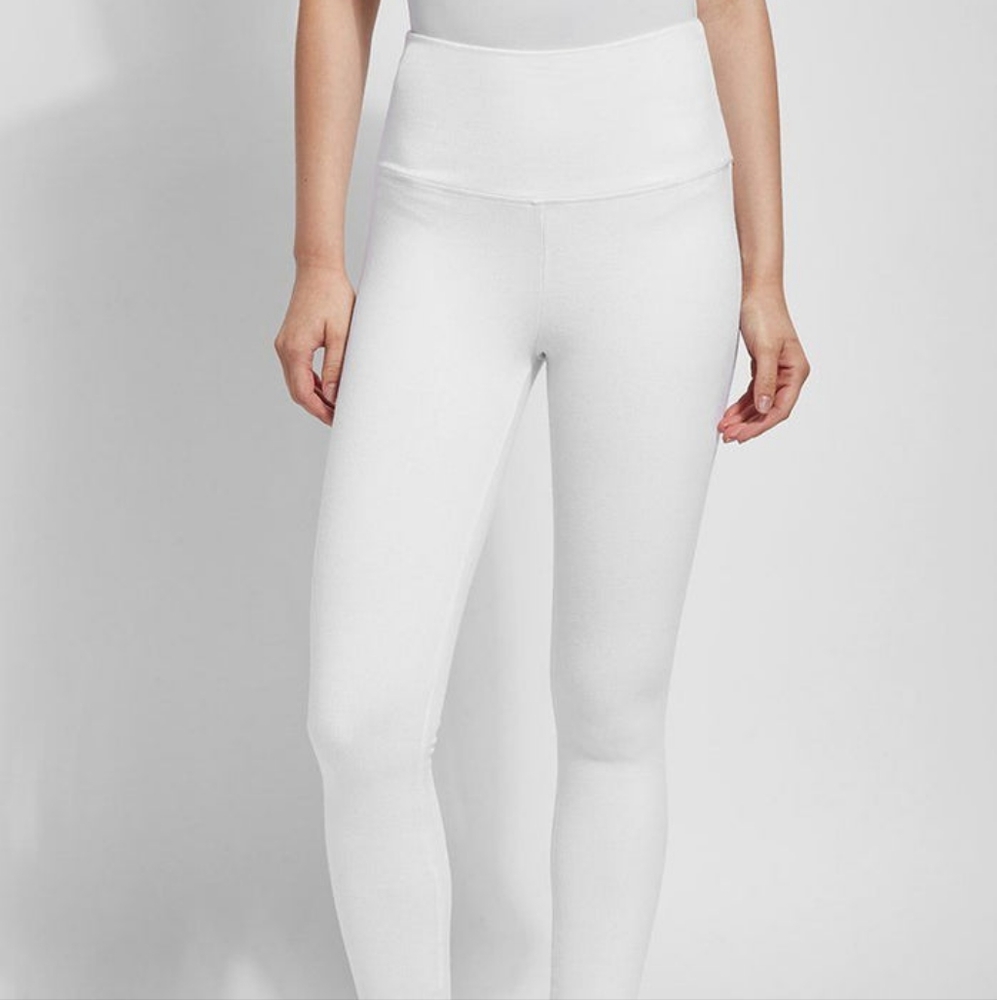NWT White lyssé denim jeggings M